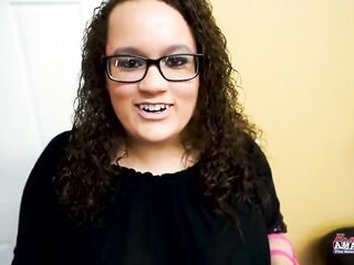 Holiday Pleasure With Gorgeous Harper B Enjoying Cum Frosting!