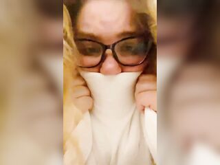 SHY NERDY COLLEGE GAL FILMING HERSELF DURING THE TIME THAT BBC STRETCHING HER CONSTRICTED VAGINA AND BACKDOOR