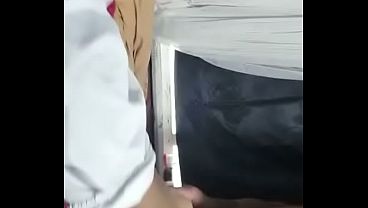 MORENA DE 24 ANOS SAFADA CHEGA SAIR MAIS CEDO DO TRABALHO PARA TRANSAR COM O COROA --- MULHERES VOC&Ecirc_ TA COM TEZAO --