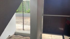 dando uma volta no carrao caro do velho