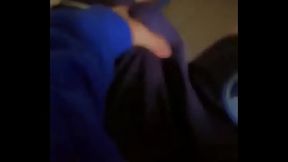 Me manosea la verga antes de cojer