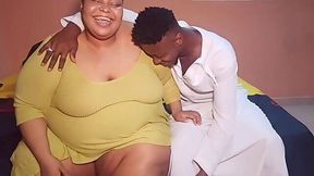 Juicy African babe gushes like a geyser