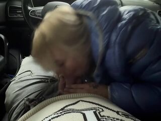 Outdoor Car Oral-sex Spunk flow Unfathomable Mouth Squirt Pair Blond mother I'd like to fuck Squirt