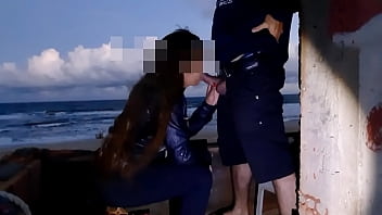 Tomando no c&uacute_ na praia delicia