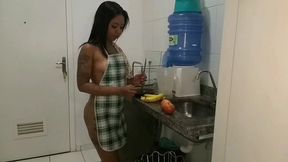 diarista millena gomes veio na minha casa faser um trabalho para me quando eu sair do banho ela se me ofereceu e me fez aquele boquete bem gostoso