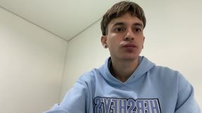 SHY TWINK DOING PRIVATE TO SHOW HIS COCK AND ASS