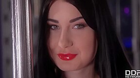 Cock-hungry Hottie Billie Star Cant Wait To Suck Big Fat Cock In Backyard 17 Min