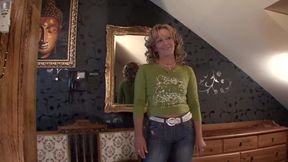 Blonde mature gets anally fucked at the casting