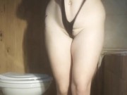 nenamalaatr casero. GOLDEN SHOWER Y TWERK EN EL BAÑO