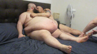 足, 3P, 小さい, パパ, 太った &#8211; クマのアマチュアヨーロッパのぽっちゃりゲイ売春婦がアナルファックされ、大きなチンポ