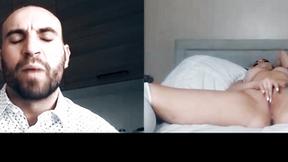 ”Hot Athena Faris webcam cunt play while bald stud watches”