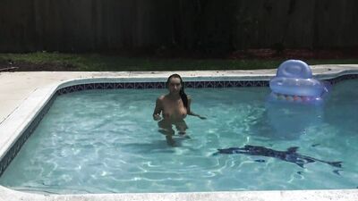 Day at the pool will also include a little bit of oral pleasuring