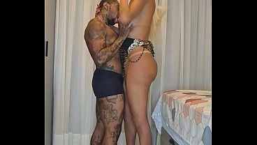 Transexual americana comeu a buceta do macho e gozou 3 vezes ser&aacute_ que ele engravidou