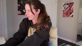 Step Sis Spreads Her Pussy and Ass for You!