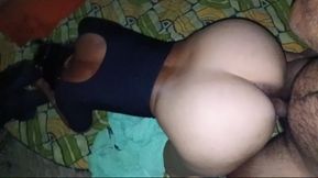 Seeing the daughter-in-law's fat ass, the father-in-law made the daughter-in-law a dog in the room, the father-in-law is fucking the ass loudly, the daughter-in-law was very beautiful.