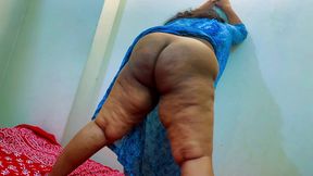 muslim arabian big ass bbw hot maid after work show her big ass for get fucked from boss