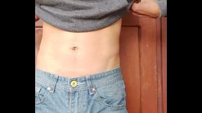 I masturbate on the balcony until I cum