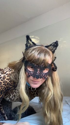 Play with me and my kitty