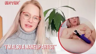 Blonde Anna with glasses rubs her clit and shares her first squirt story