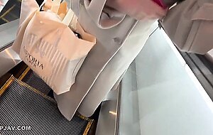 **underground idol hana-chan, on the way home from the