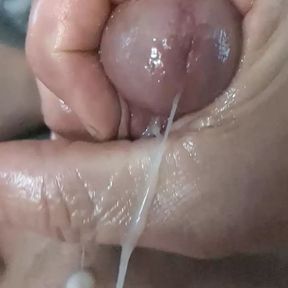 Setting my cum free.