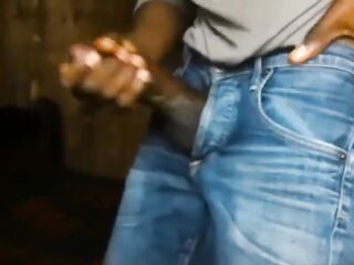 AFRO AMATEUR HUNK JERKING OFF ANTIL THICK EJACULATION