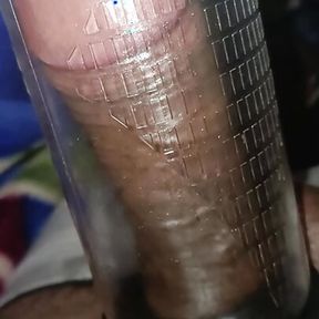 Vaccume cup pumping use big dick