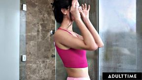 Eliza Ibarra Puts On Wrong Glasses & Fucks Her Stepbro Instead Of BF!