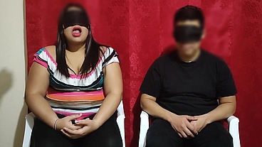 Le pagamos 100 $ a una pareja de casada para jugar el juego del test a ver si adivina que tienen en su boca la chica le poner los cuerno con el modelo del juego terminan follando parte 1/2