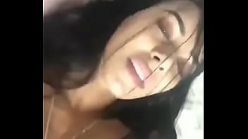 Dayana safadinha mostrando sua buceta molhada