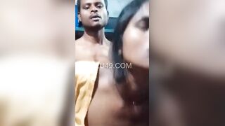 UNBELIEVABLE concludeor Moment! Horny Indian Wife Unleashes Her Wildside in Sizzling Bathroom Sexting!