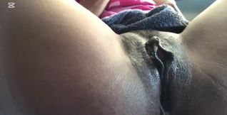 She Loves to Masturbate in the Car