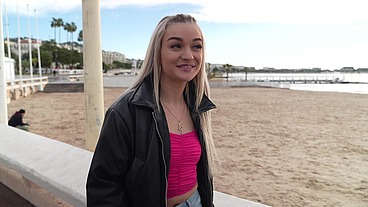 Luth assiste Nathalie dans ses jeux très pervers !