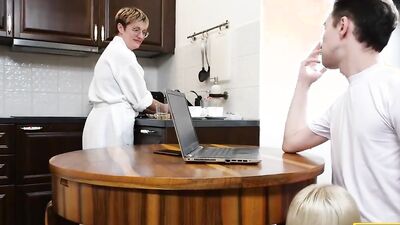 SIS. PORN. Girl with no boobs likes impudent pastime that includes dirty