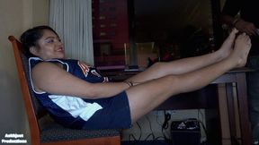 Sporty Latina Getz Her Feet Worshipped and Fucked After B-ball Practice