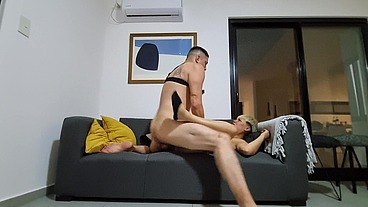 Mesera Argentina Tiene Sexo Con un Desconocido