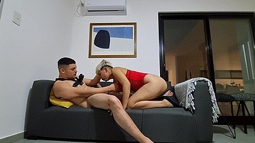 Mesera Argentina Tiene Sexo Con un Desconocido