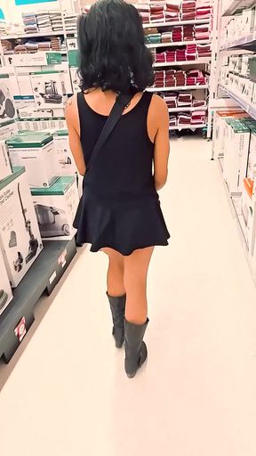 Hottie Yasmin gets ass plugged while shopping in boots
