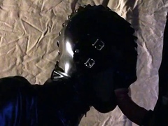 Strawberry Blowjob Fantasies i LaTex