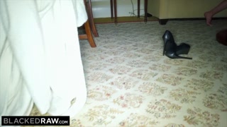 BLACKEDRAW Wife LOVES the World's Biggest BBC in hotel room