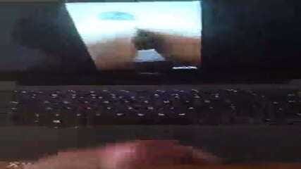 Punheta pra Lisi putinha danando pelada e metendo consolo no cu