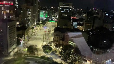 Mostrando pra vocês o quarto rosa e a gostosa que vai entrar na pica