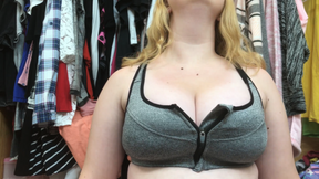 Big Tits Busy Zipper Bra Open
