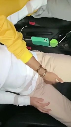 Cruising Married Straight Uber Driver Fucks Me Bareback Until He Cums Inside My Ass in His Car