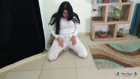Jazminss Wetting And Get Wet In White Sport's Clothes