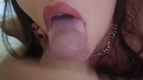 boquete gostoso tomando leite na cara