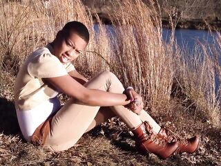 Don Whoe breaks Sexy Doxy Gal Love