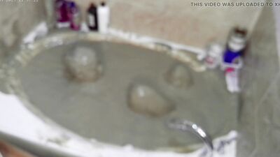 Pleasureable Solo Mudbath at Home 4