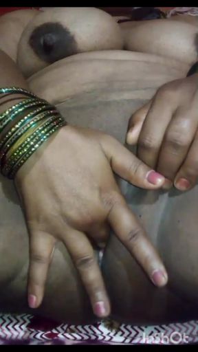 Indian desi bhabhi fingaring who like my pussy comment me