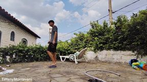 madrasta seduz enteado , entiado coloca duas maos no cu e fica assustado